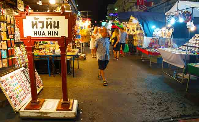 HuaHin Night Market ตลาดโต้รุ่งหัวหิน