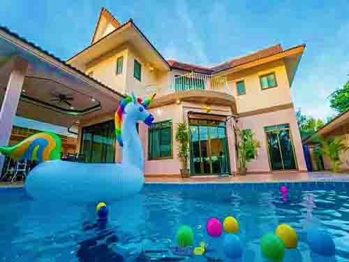 บ้านพักพัทยา ที่พักพัทยา อาริกา พัทยา พูลวิลล่า Areca  Pattaya Poolvilla บ้านพักพัทยามีสระว่ายน้ำ โรงแรมพัทยาติดทะเล บ้านพักพัทยาราคาถูก โรงแรมราคาหลักร้อยพัทยา